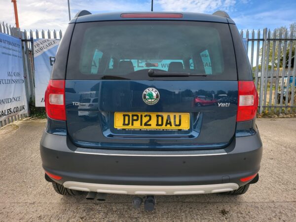 SKODA YETI 2.0 TDI CR SE 5dr 2012 (12) - Image 9