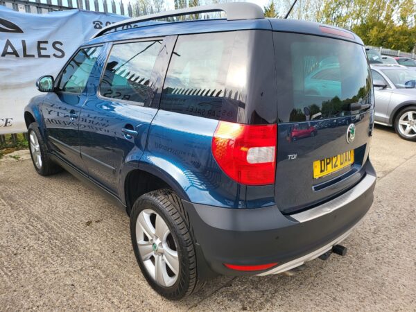 SKODA YETI 2.0 TDI CR SE 5dr 2012 (12) - Image 7