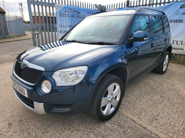 SKODA YETI 2.0 TDI CR SE 5dr 2012 (12) - Image 3