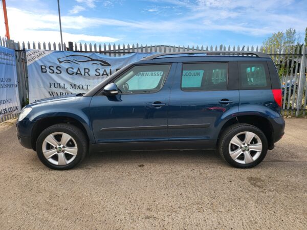 SKODA YETI 2.0 TDI CR SE 5dr 2012 (12) - Image 5