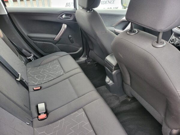 PEUGEOT 2008 1.6 e-HDi Active 5dr 2014 - Image 18