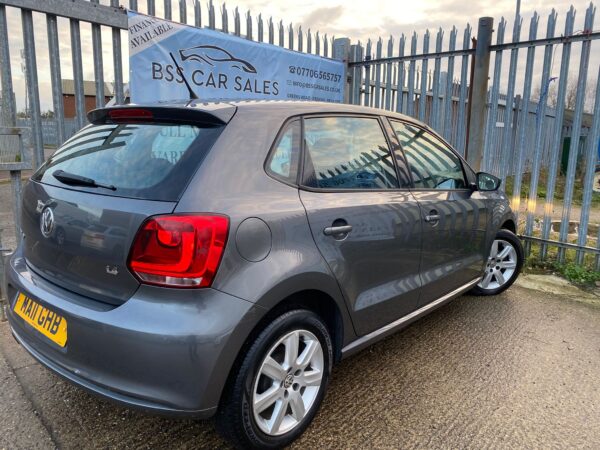 VOLKSWAGEN POLO 1.4 SE 5dr 2011 (11) - Image 4