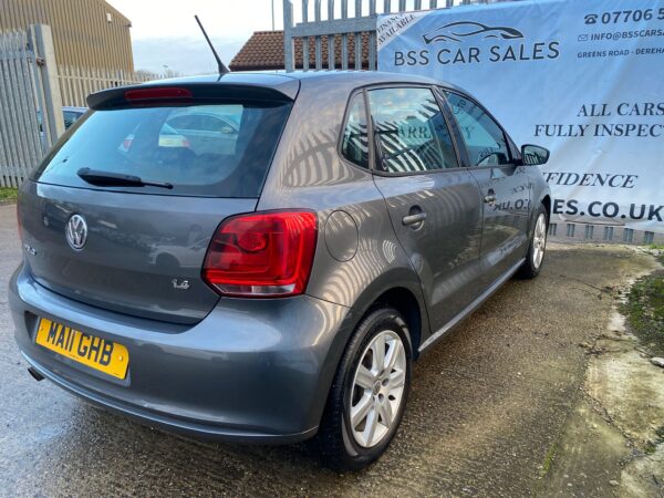 VOLKSWAGEN POLO 1.4 SE 5dr 2011 (11) - Image 10