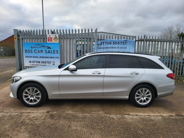 MERCEDES-BENZ C CLASS C220d SE 5dr 9G-Tronic 2017 (67) - Image 5