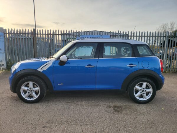 MINI COUNTRYMAN 2.0 Cooper D ALL4 5dr Auto 2013 (63) - Image 24