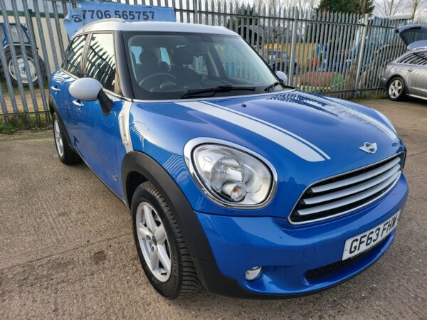 MINI COUNTRYMAN 2.0 Cooper D ALL4 5dr Auto 2013 (63) - Image 29