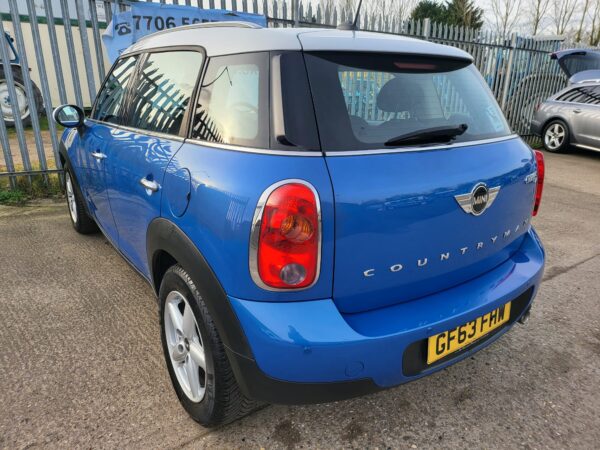 MINI COUNTRYMAN 2.0 Cooper D ALL4 5dr Auto 2013 (63) - Image 26