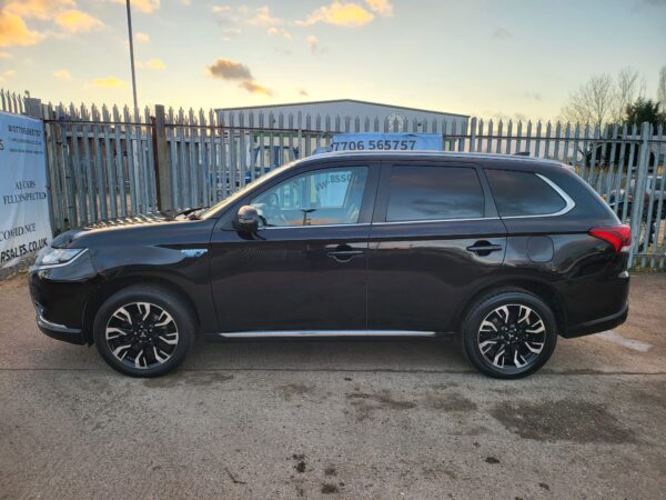 MITSUBISHI OUTLANDER 2.0 PHEV 4Work GX3h+ Auto - Image 5