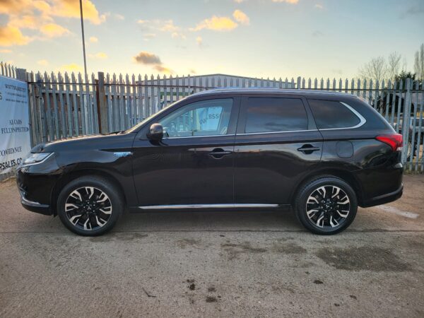 MITSUBISHI OUTLANDER 2.0 PHEV 4Work GX3h+ Auto - Image 15