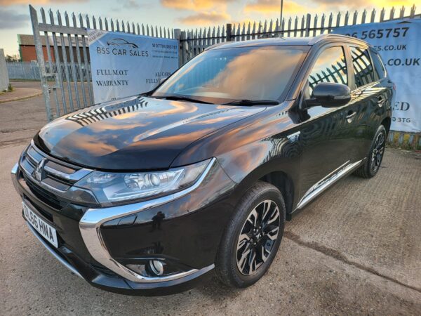 MITSUBISHI OUTLANDER 2.0 PHEV 4Work GX3h+ Auto - Image 13