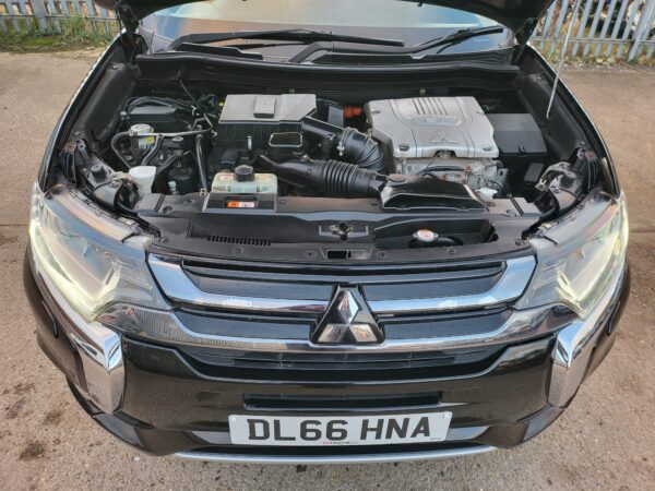 MITSUBISHI OUTLANDER 2.0 PHEV 4Work GX3h+ Auto - Image 10