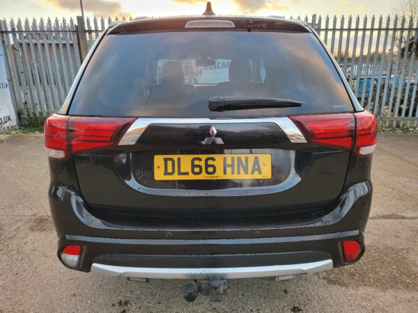 MITSUBISHI OUTLANDER 2.0 PHEV 4Work GX3h+ Auto - Image 9