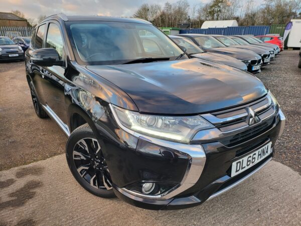 MITSUBISHI OUTLANDER 2.0 PHEV 4Work GX3h+ Auto