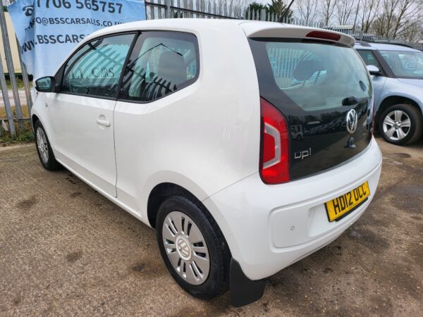 VOLKSWAGEN UP 1.0 BlueMotion Tech Move Up 3dr 2012 (12) - Image 7