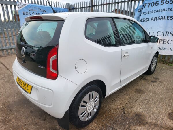 VOLKSWAGEN UP 1.0 BlueMotion Tech Move Up 3dr 2012 (12) - Image 23