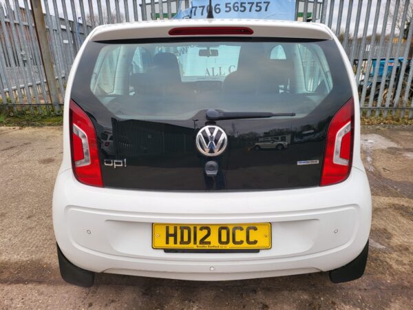 VOLKSWAGEN UP 1.0 BlueMotion Tech Move Up 3dr 2012 (12) - Image 9