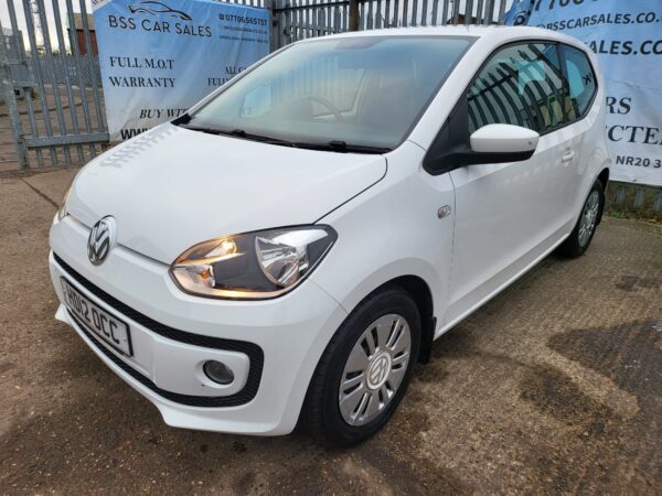 VOLKSWAGEN UP 1.0 BlueMotion Tech Move Up 3dr 2012 (12) - Image 19