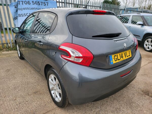 PEUGEOT 208 1.2 VTi Style 5dr 2014 (14) - Image 27