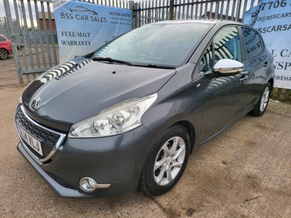 PEUGEOT 208 1.2 VTi Style 5dr 2014 (14) - Image 23