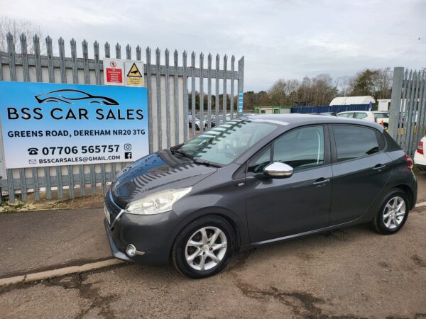 PEUGEOT 208 1.2 VTi Style 5dr 2014 (14) - Image 31