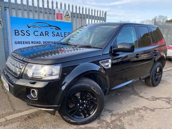 LAND ROVER FREELANDER 2.2 TD4 XS 5dr 2014 (14) - Image 14