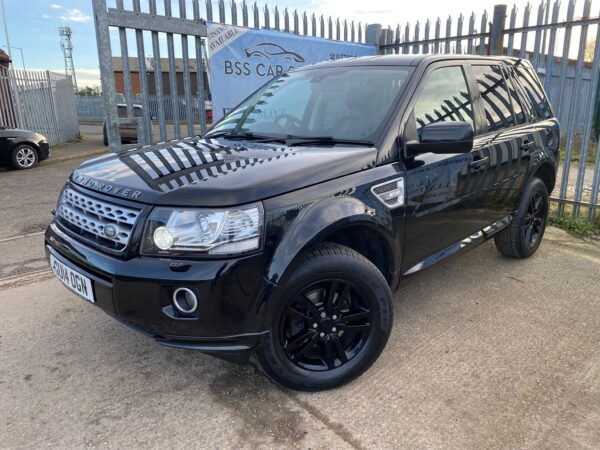 LAND ROVER FREELANDER 2.2 TD4 XS 5dr 2014 (14) - Image 16