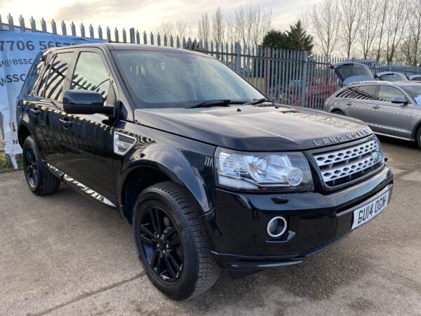 LAND ROVER FREELANDER 2.2 TD4 XS 5dr 2014 (14) - Image 12