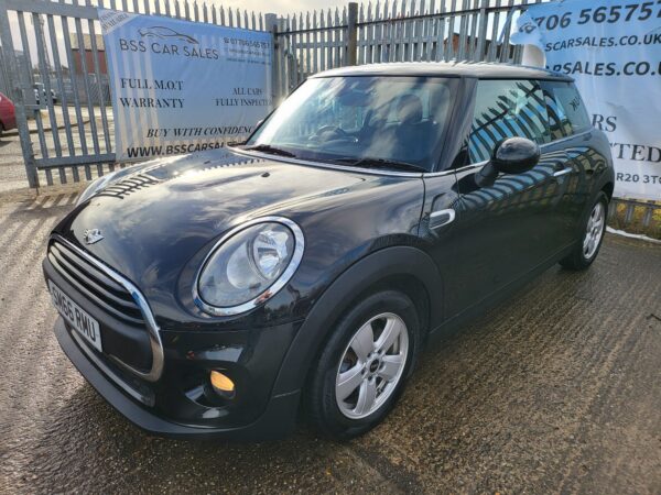 MINI HATCHBACK 1.5 One D 3dr 2017 (66) - Image 3