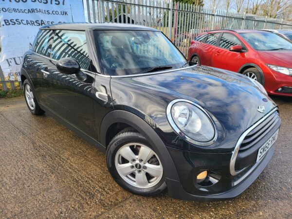 MINI HATCHBACK 1.5 One D 3dr 2017 (66) - Image 19