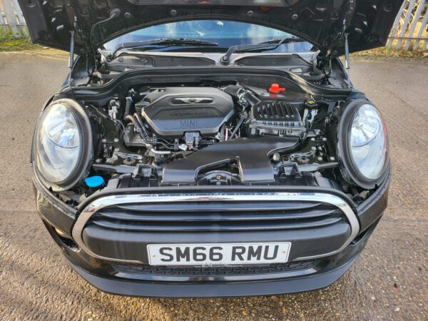 MINI HATCHBACK 1.5 One D 3dr 2017 (66) - Image 10