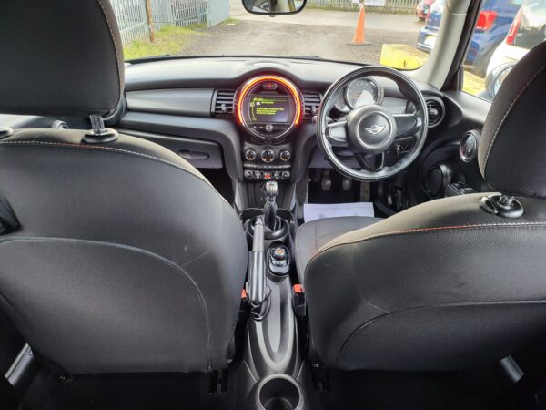 MINI HATCHBACK 1.5 One D 3dr 2017 (66) - Image 16