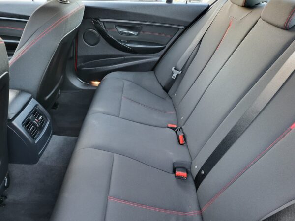 BMW 3 SERIES 320d Sport 4dr Step Auto 2013 (63) - Image 21