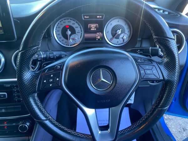 MERCEDES-BENZ A CLASS A180 [1.5] CDI Sport 5dr Auto 2015 (65) - Image 12